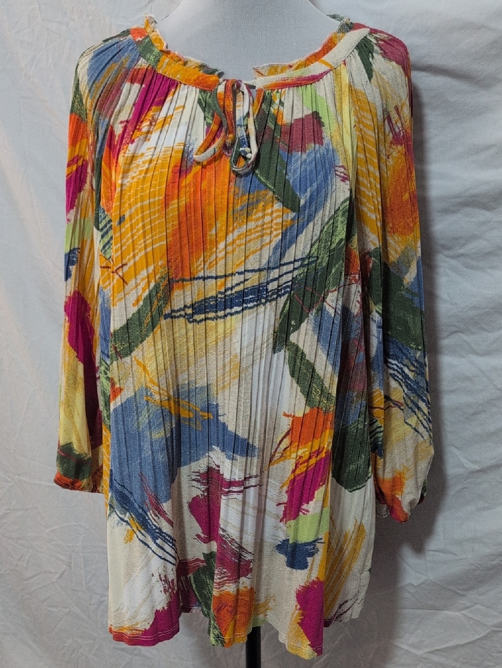 Investments Woman Floral Pleated Top in Green, Yellow & Cream